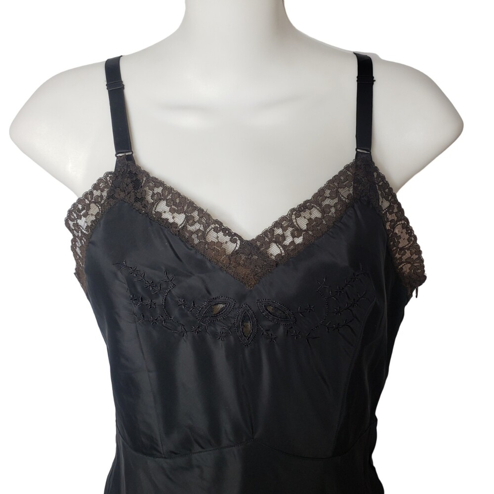 VINTAGE LADY LYNNE Matte Black Satin Full Slip - Picture 6 of 6